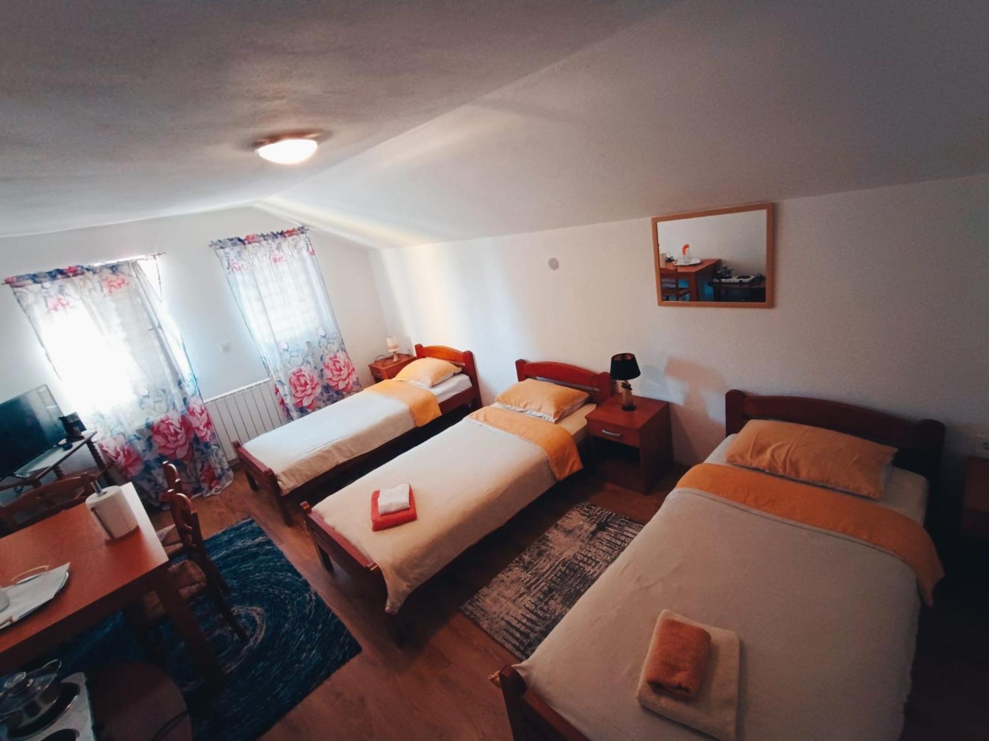 Apartments & Rooms Ramljak كورينيتسا الغرفة الصورة